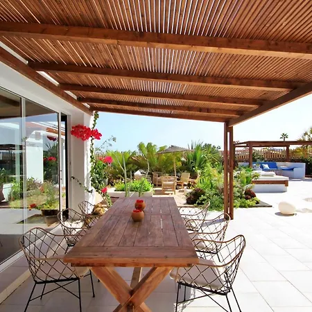 No 23 Lajares, The Bali House *