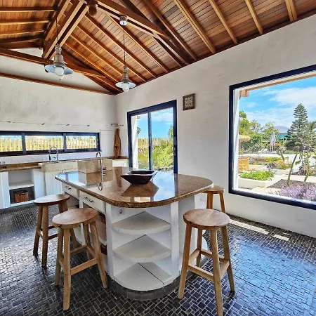 Villa No 23 Lajares, The Bali House *